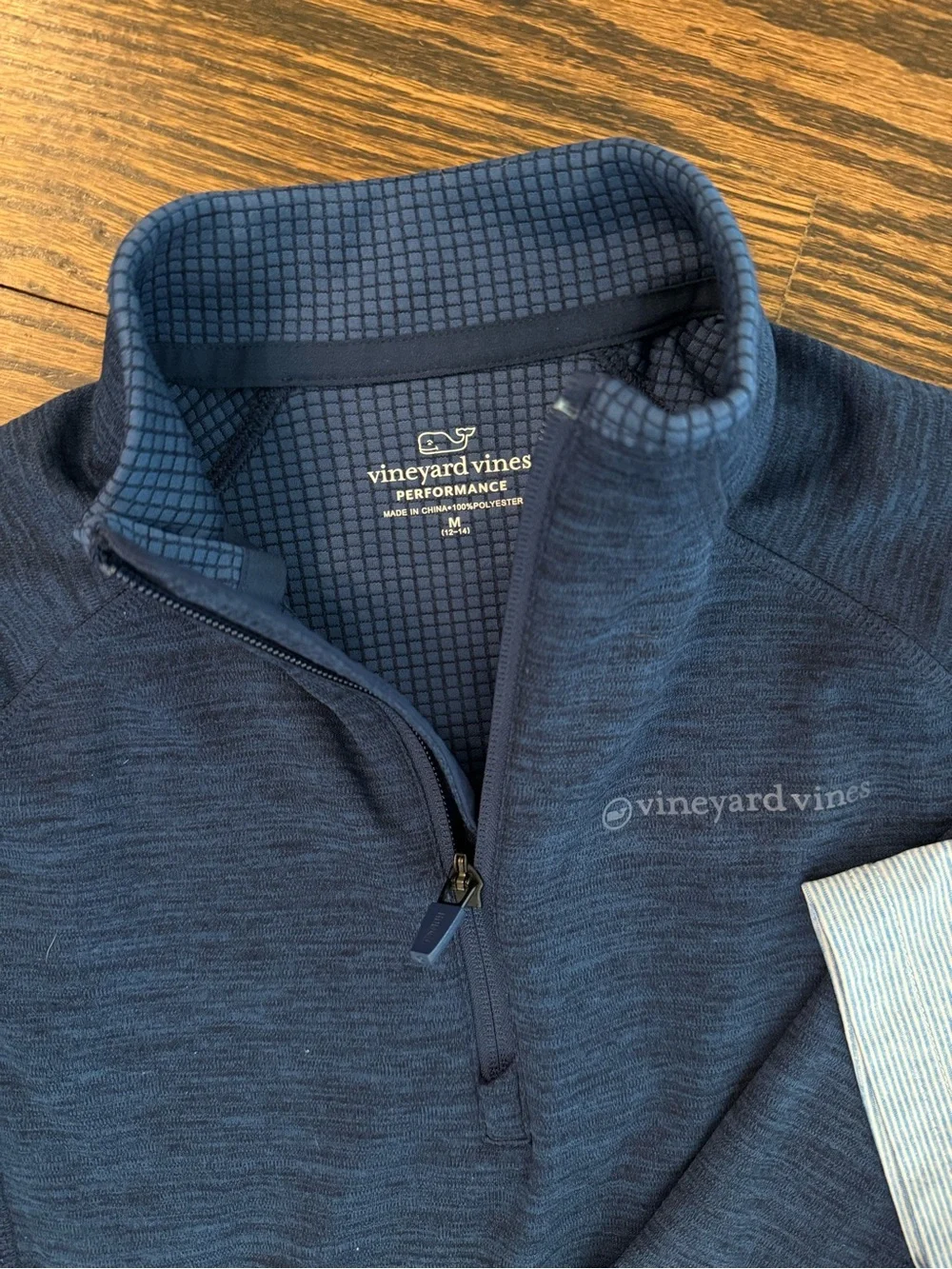 Vineyard Vines Boys' Lot, two performance polos, shorts, and quarter zip - Picture 4 of 4